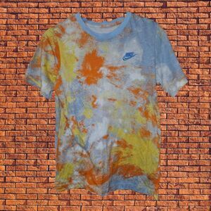 The‎ Nike Tee Tie Dye Size XL Kid's  (I62)
